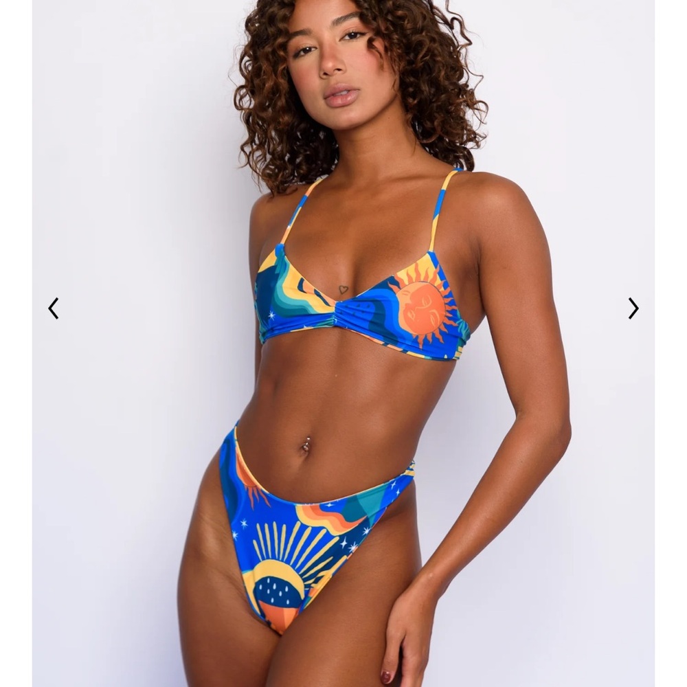 Skatie Bikini in print palermo . Betsy top size Med. Mandi bottom size Med